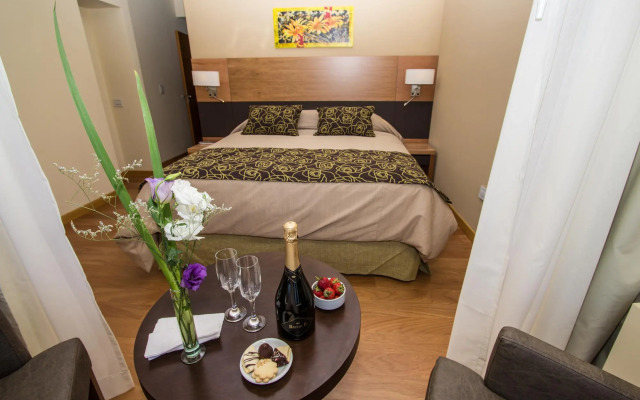 Los Robles Apart & Spa