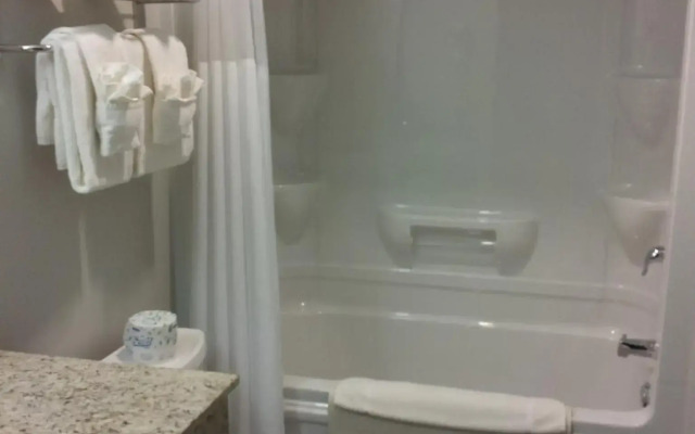 Midland Inn & Suites