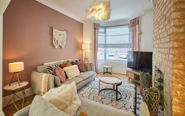 Host Stay Luna Terrace