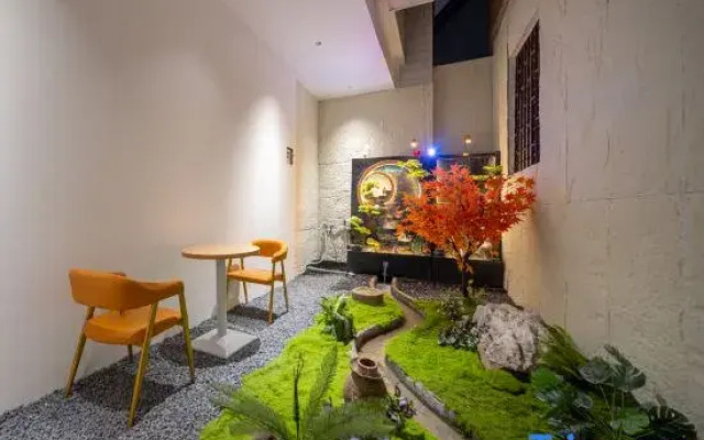 Seaman Hotel (Guangnan Lianhu Park Branch)
