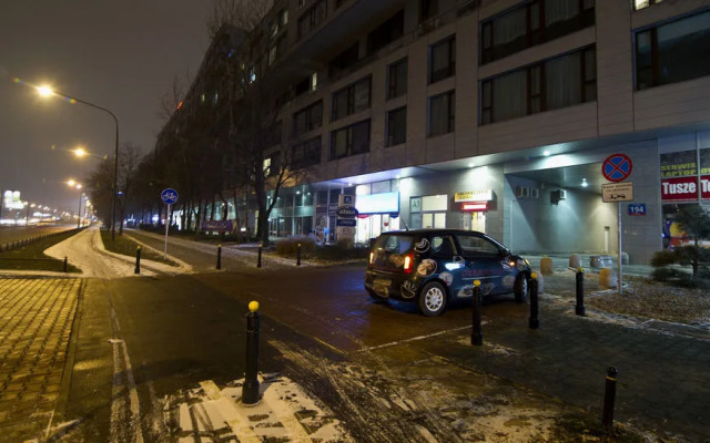 Goodnight Warsaw Apartment Triton