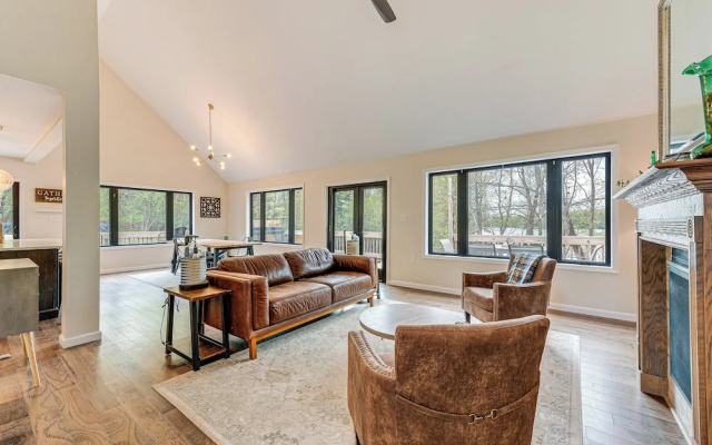 Lakefront Long Pond Home w/ Wraparound Deck!