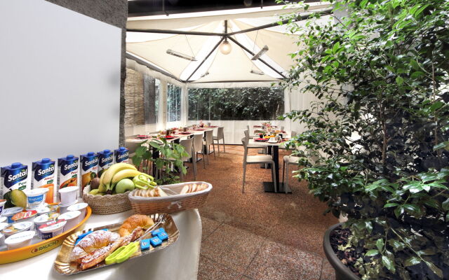 Anton&Art Hotel