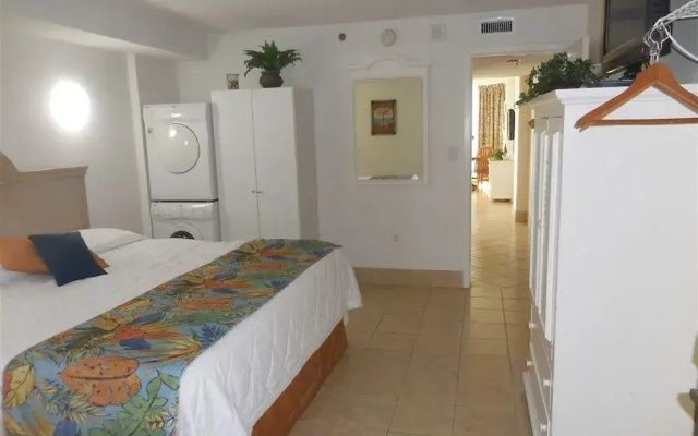 Atlantica I #502 - 1 Br condo by RedAwning