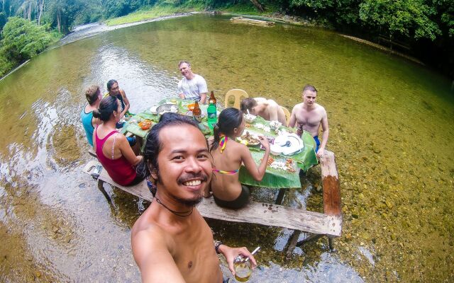 Jeepney Hostel and Kite Resort