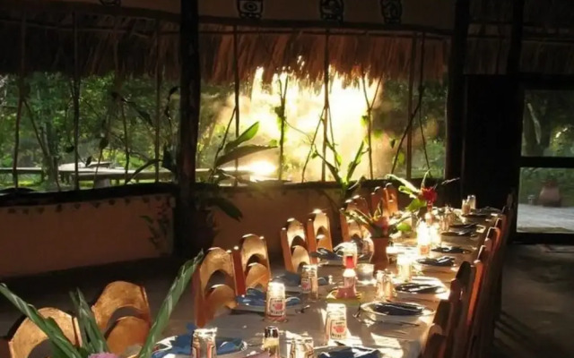 Cotton Tree Lodge