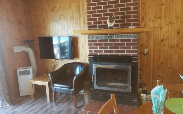 Knotty Pine Cottages