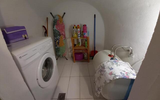 Effis apartment KAMARA curved house