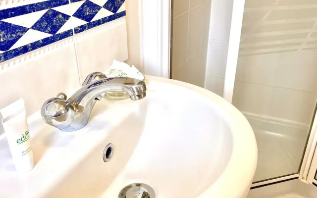 Aylesbury Contractor & Staycation Home