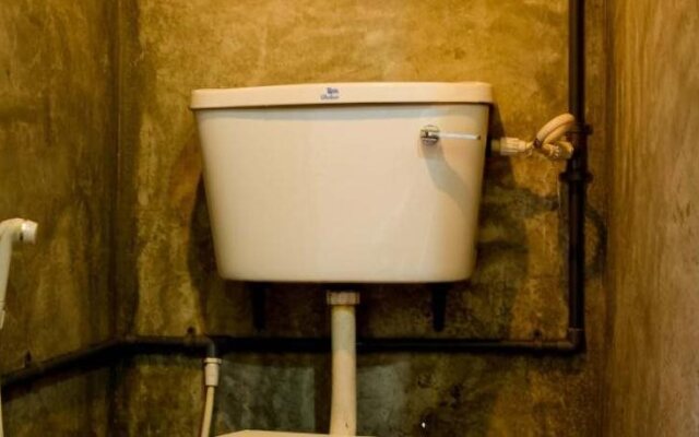 Elephant Shed Tourist Hostel