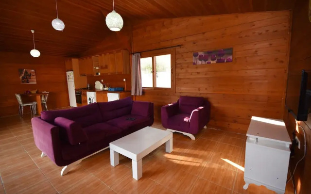 Villa Belize 2 by Helaltatilvillari