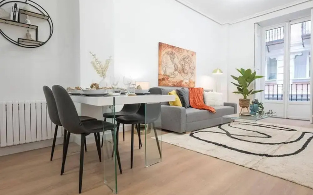 Luxury Apartment in the Heart of Gran Via