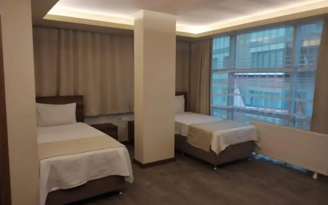 Center Room Residence