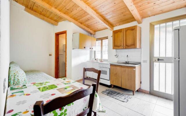 Apartment With one Bedroom in Pisciotta, With Furnished Terrace - 200 m From the Beach