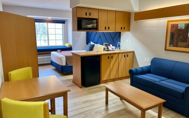 Microtel Inn & Suites by Wyndham Culiacan