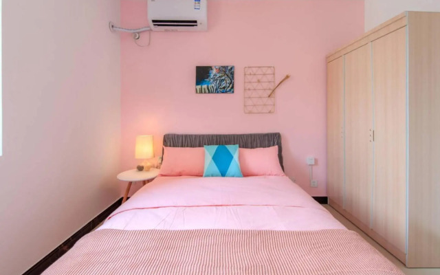 Baoding Lianchi·Baoding East Station· Locals Apartment 00163450