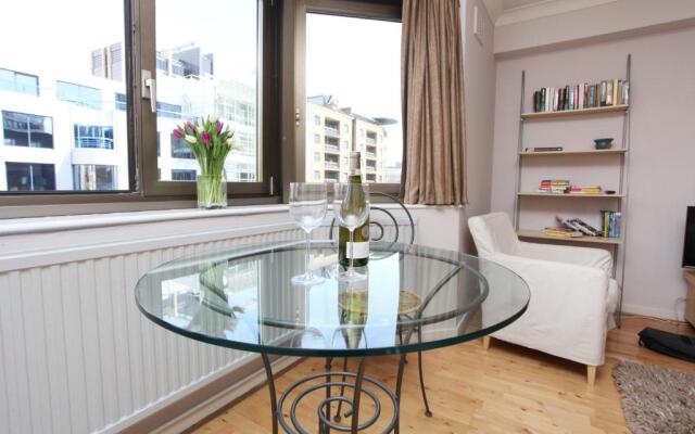 Tower Bridge Apartment