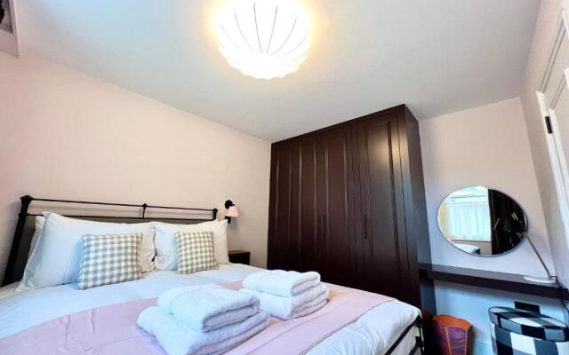 Redland Suites - Apartment 2