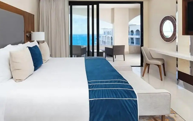 Villa La Valencia Beach Resort&Spa Cabos