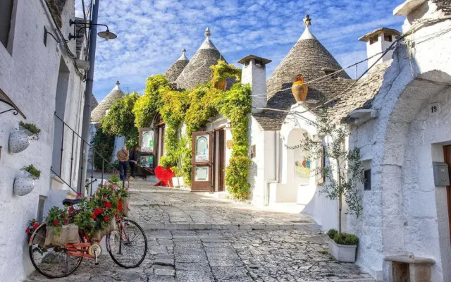-trulli In The Contrada-