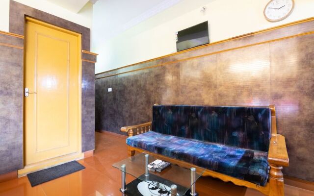 OYO 6889 Elite Deluxe Rooms