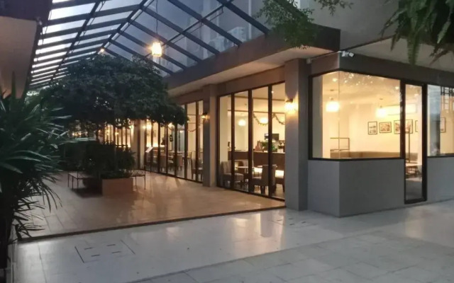 35 Bow Hotel