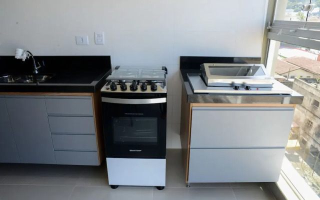 Apto c rea Gourmet a 300m da Praia das Toninhas