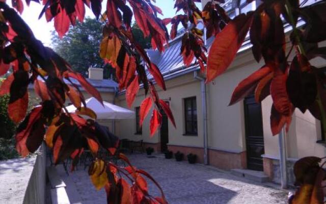 Guest House "Arkhistratyg"