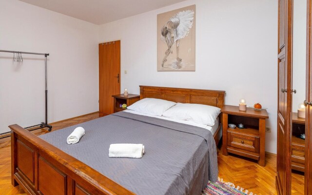 Nice Apartment in Pula With Wifi and 1 Bedrooms