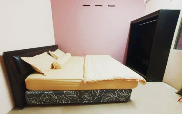 OYO 90291 Homestay De'majidee