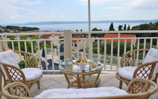 Luxury Accommodation Mirula