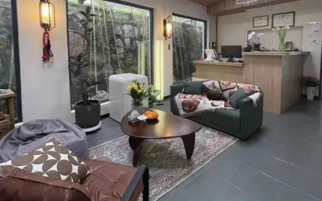 Ju Wuzhu Homestay (Heyuan Pishi Street Branch)