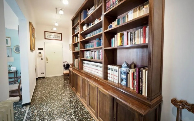 Reggia San Lorenzo Di Fronte Alla Cattedrale