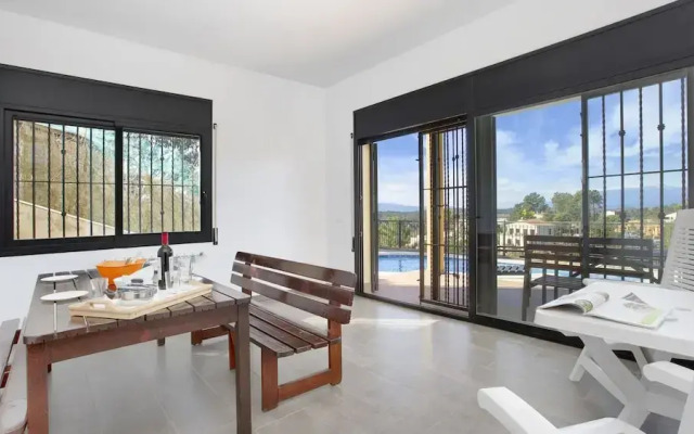 Camelia in Llafranc With 4 Bedrooms and 3 Bathrooms