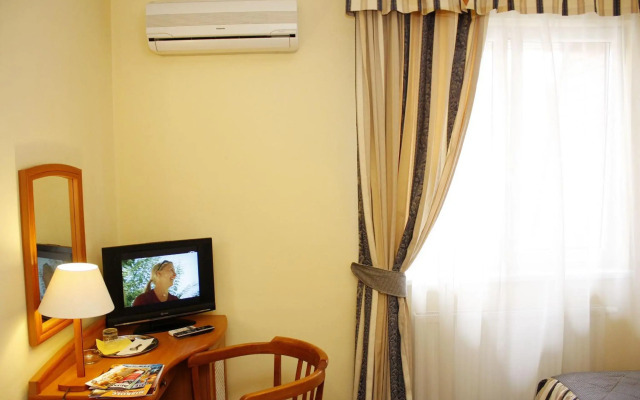 Levay Villa Hotel