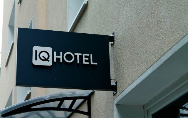 IQ Hotel