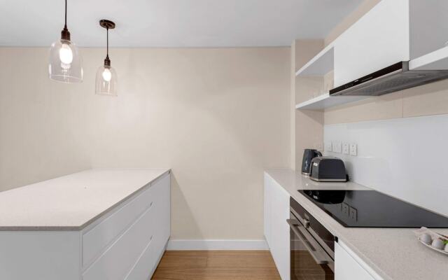 Belgravia Apartment 8