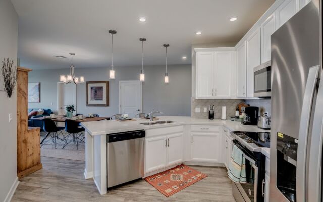 Queen Creek #341 - 2 Br Condo