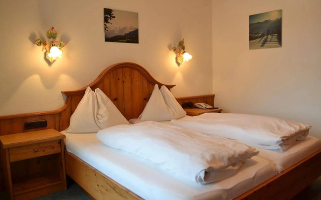 Hotel Aurach