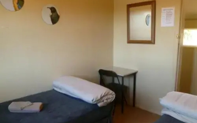 Kaniere Hotel