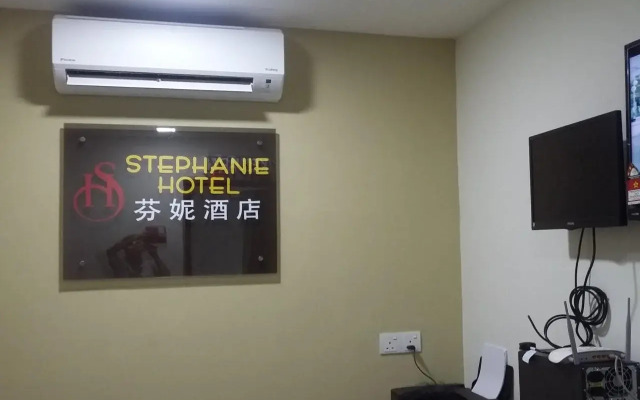 Stephanie Hotel