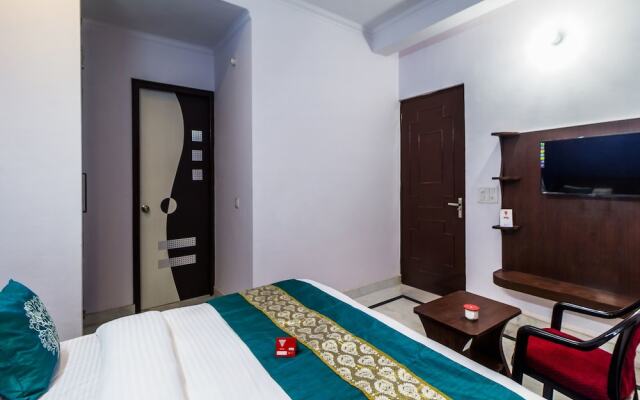 OYO 4228 Heritage Regency