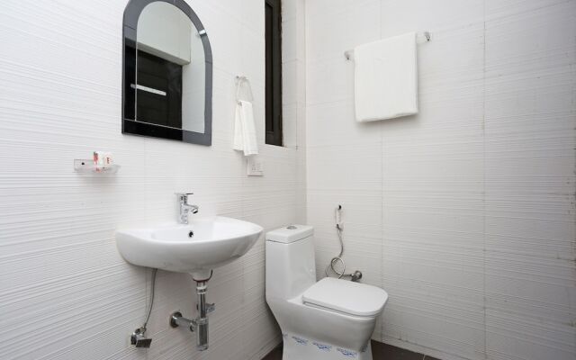 OYO 11090 Maira Homes