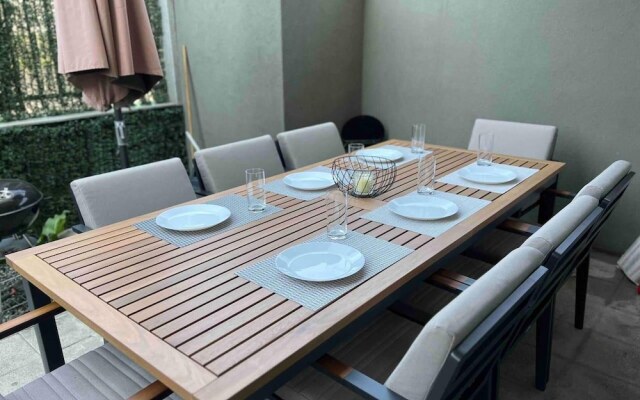 Luxurious Beach House With Wi-fi and Parking