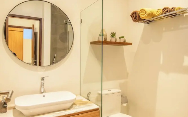 Marvelous 6BR 2 Mins to Beach