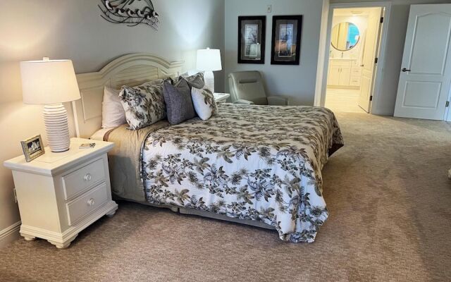 Endless Water Views in Manasota Key