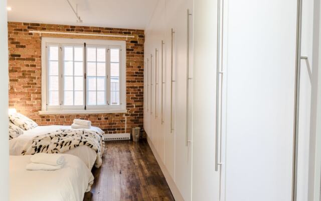 1861 Grand Loft in Old Port by Nuage