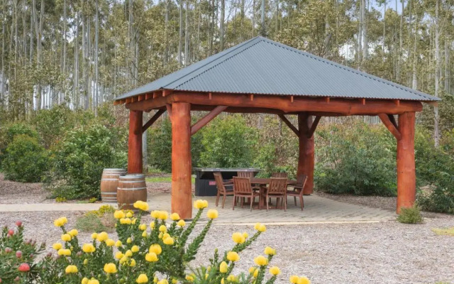 Redgate Forest Retreat