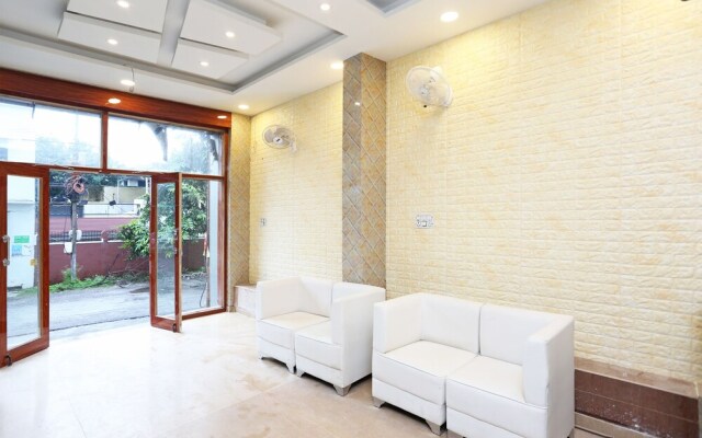 OYO 15566 Hotel Rosewood Inn