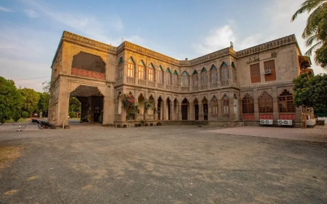 Nilambag palace